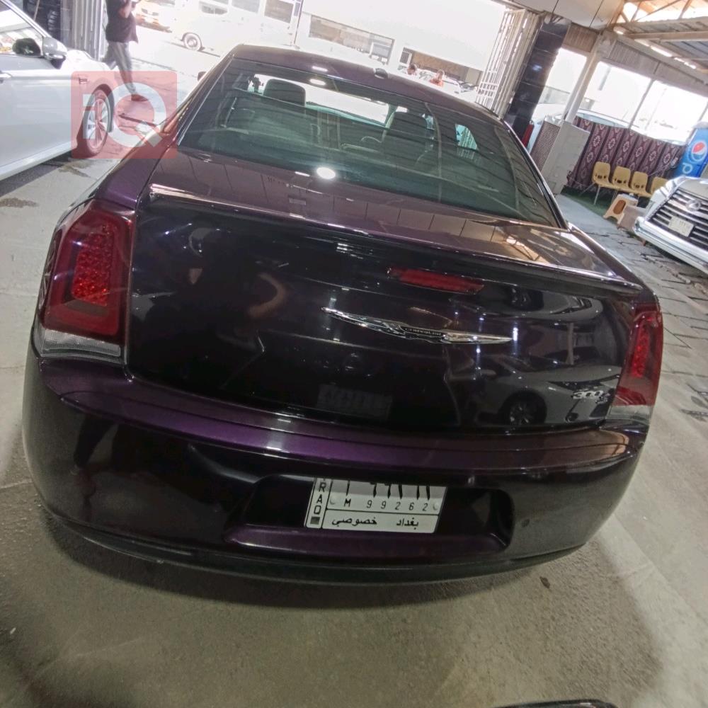 كرايسلر 300